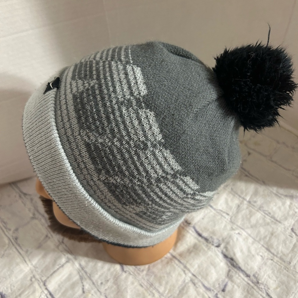 NIKE POM ACRYLIC KNIT GREY AND BLACK YOUTH BEANIE WITH BLACK POM POM